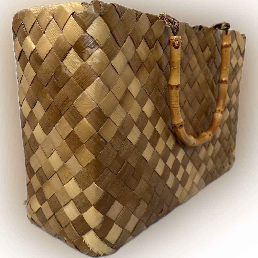 Vintage Kimura Lauhala Handbag - Picture 2 of 10